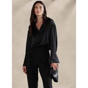 Banana Republic Womens Bliss Resort 100% Silk Button Up Shirt Long Sleeve NAVY L